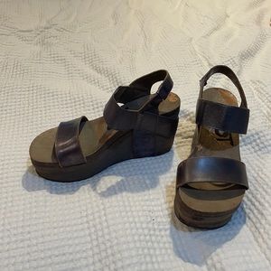 OTBT Bushnell Leather Platform Wedges